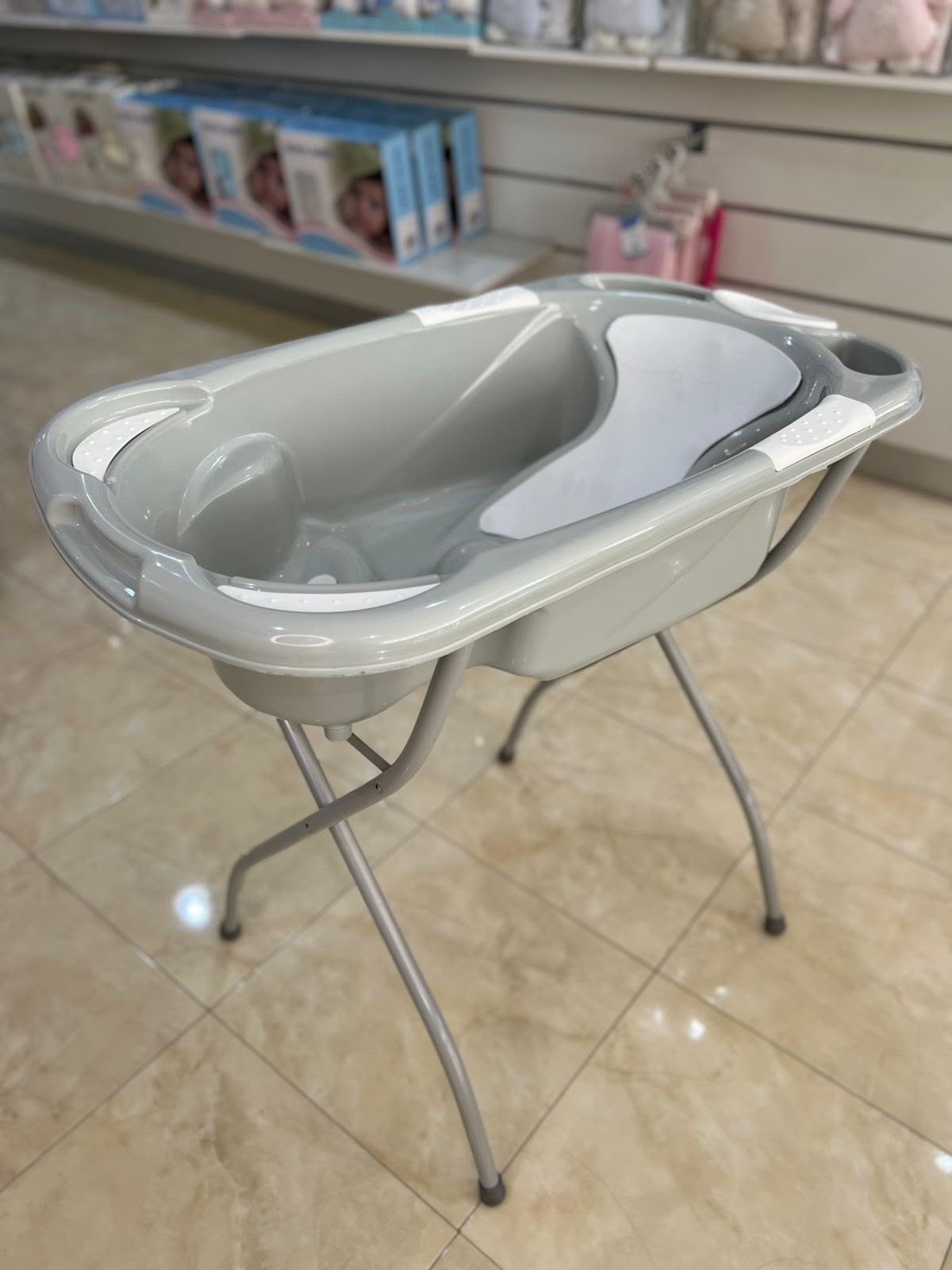 Baignoire bébé ergonomique – Avec ou sans support | Esprit Jouets